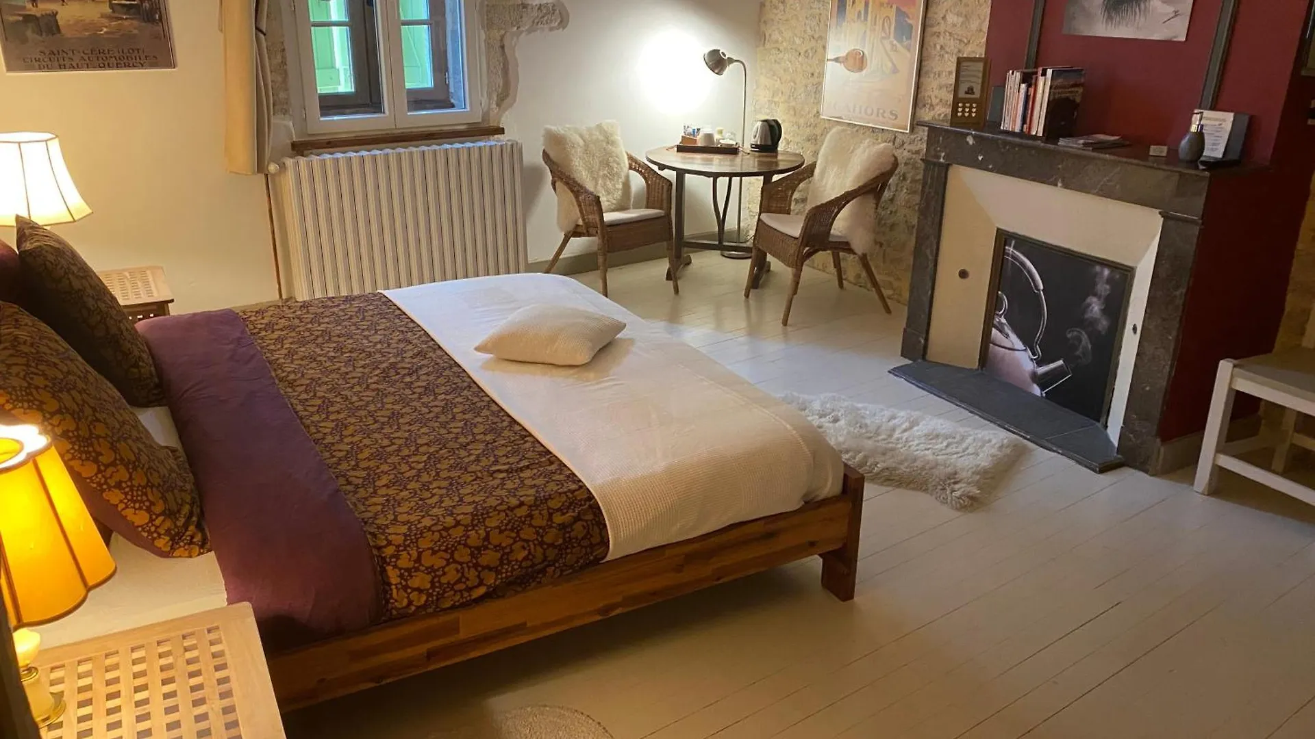 Chambre D'Hotes Les 3 Cochons D'Olt Arcambal Bed and breakfast