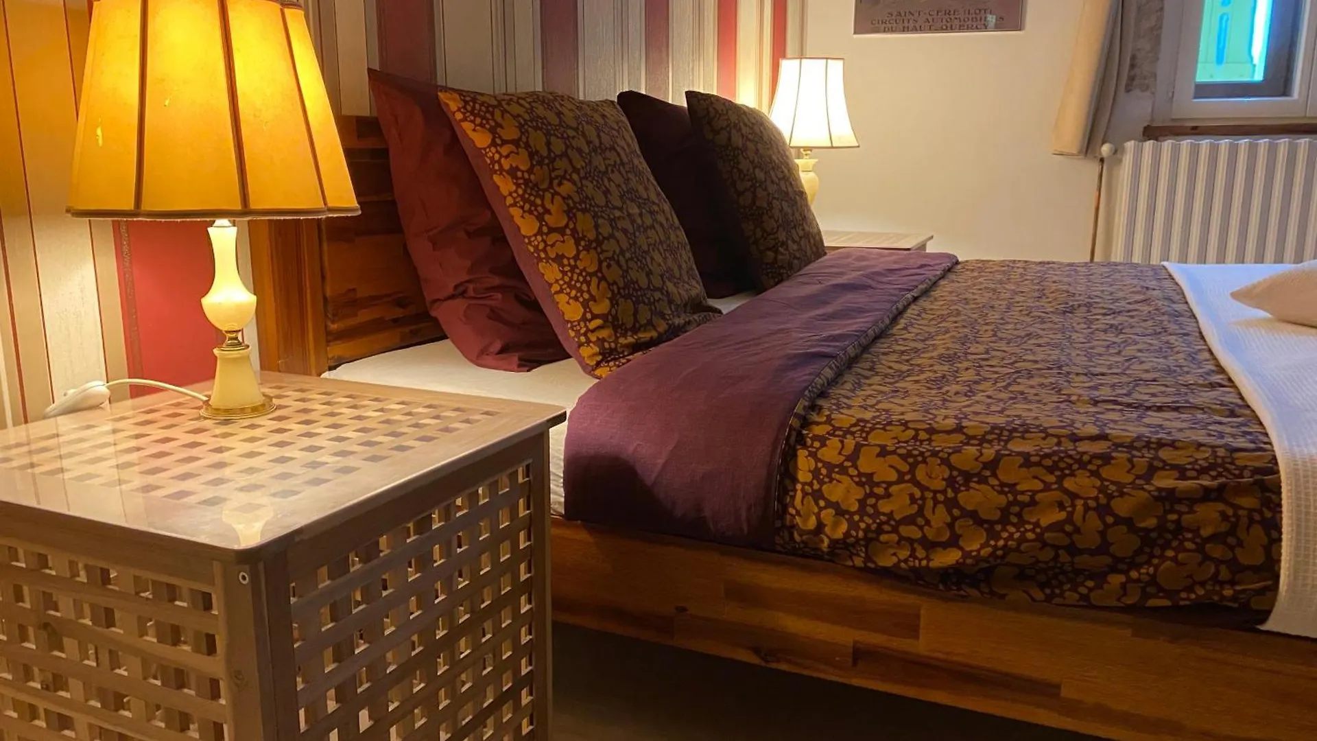 Chambre D'Hotes Les 3 Cochons D'Olt Arcambal 0*,